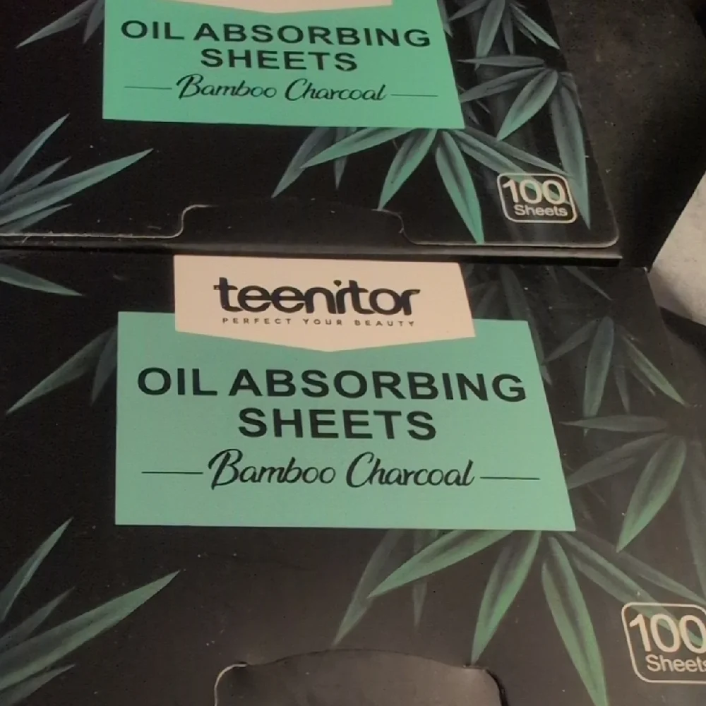 Two Teenitor Oil Absorbing Sheets - Bamboo Charcoal NIB NEW IN BOX